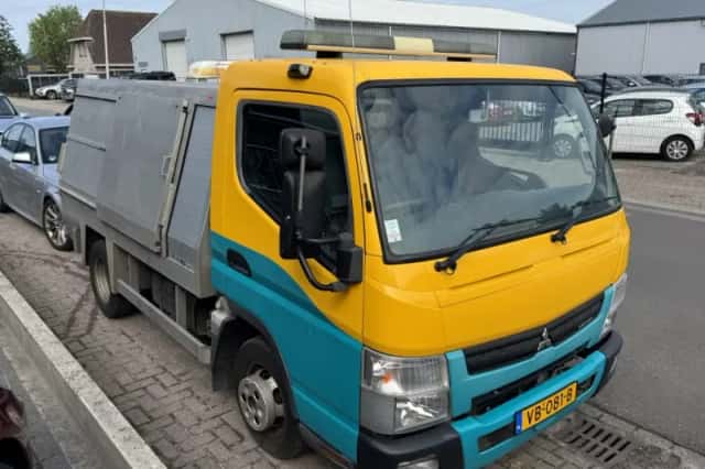 Mitsubishi Canter 3C13 Fuso (2013) thumbnail 4