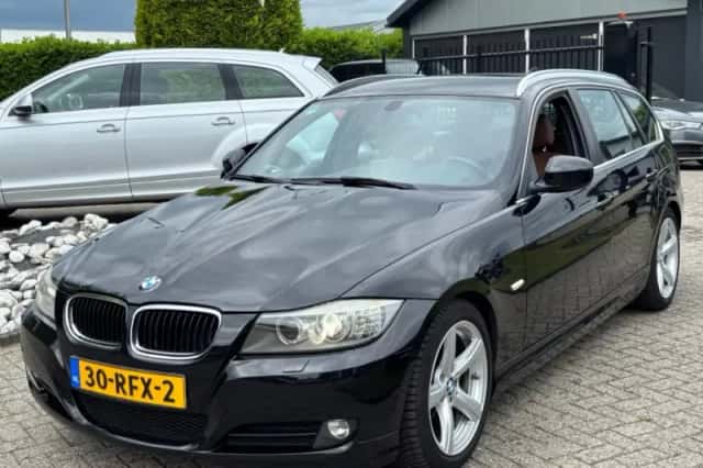BMW 3-Serie (2011) thumbnail 1