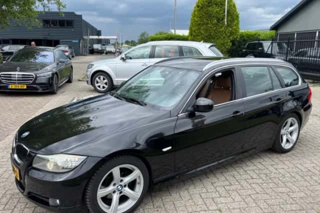 BMW 3-Serie (2011) thumbnail 2