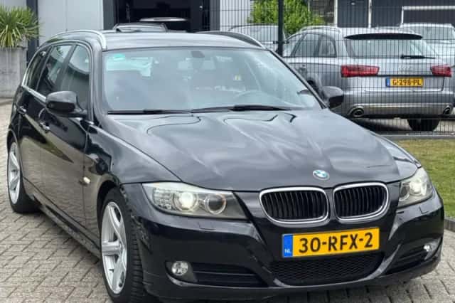 BMW 3-Serie (2011) thumbnail 3