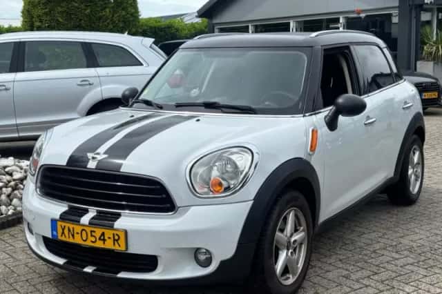 MINI Countryman (2013) thumbnail 1
