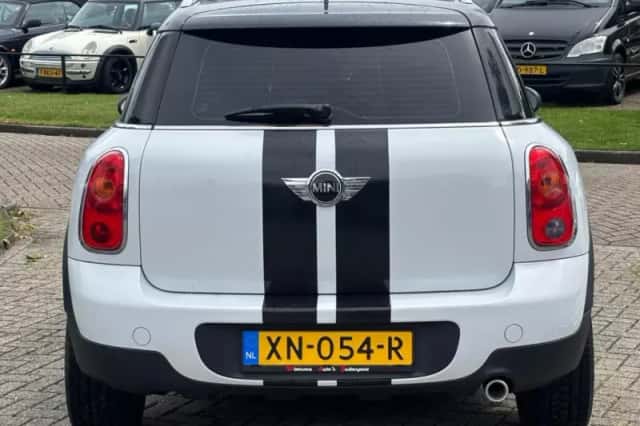 MINI Countryman (2013) thumbnail 6