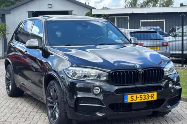 BMW X5 (2017) thumbnail 3