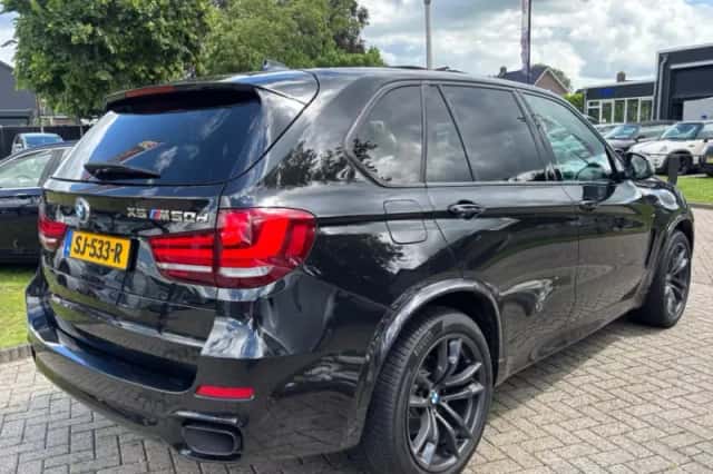 BMW X5 (2017) thumbnail 5