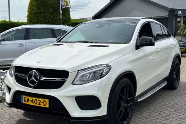 Mercedes-Benz GLE (2015) thumbnail 1