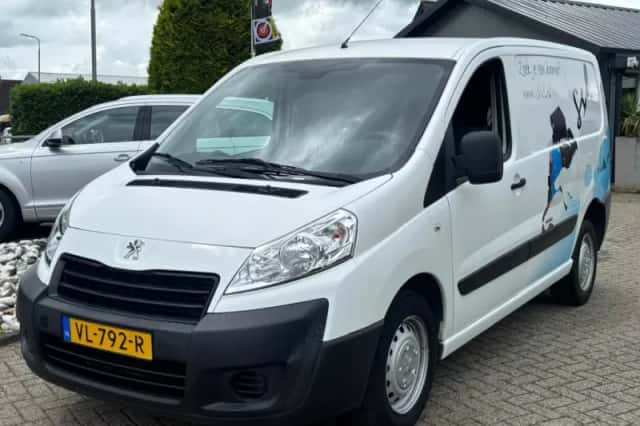 Peugeot Expert (2015) thumbnail 1