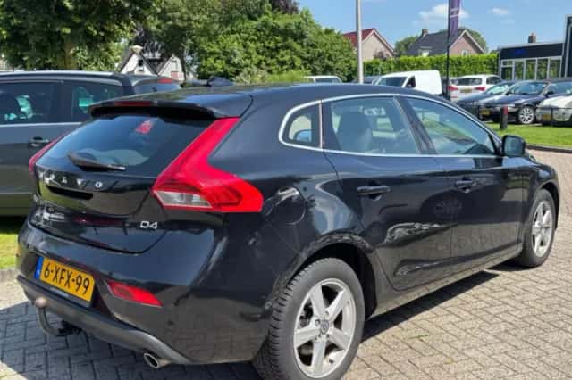 Volvo V40 (2014) thumbnail 4