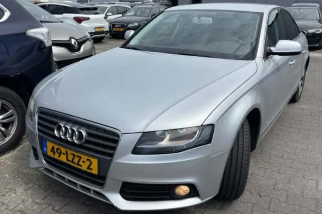 Audi A4 (2010) thumbnail 1