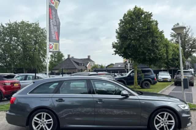 Audi A6 (2015) thumbnail 4