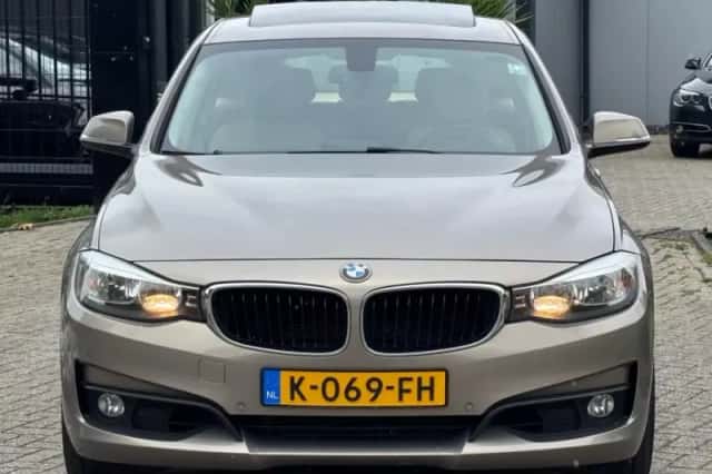 BMW 3-Serie (2014) thumbnail 2