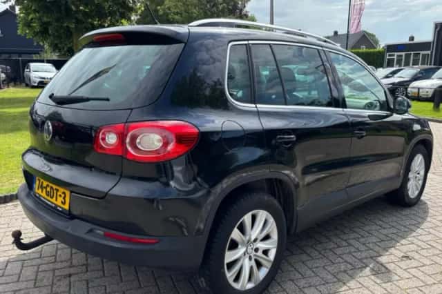 Volkswagen Tiguan (2008) thumbnail 5