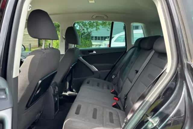 Volkswagen Tiguan (2008) thumbnail 6