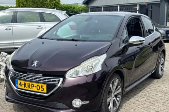 Peugeot 208 (2013) thumbnail 1