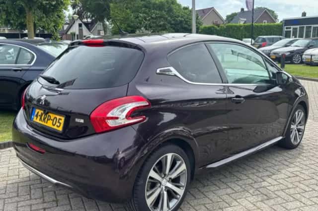 Peugeot 208 (2013) thumbnail 5