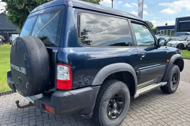 Nissan Patrol GR (2003) thumbnail 6