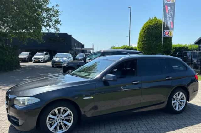 BMW 5-Serie (2011) thumbnail 4
