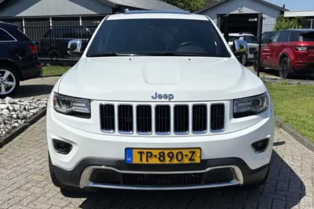 Jeep Grand Cherokee (2015) thumbnail 2