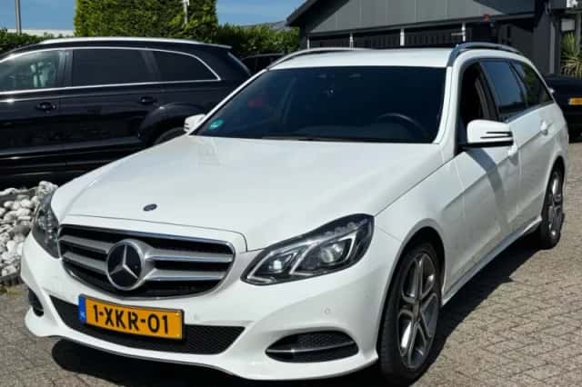 Mercedes-Benz E-Klasse (2013) thumbnail 1