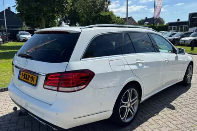 Mercedes-Benz E-Klasse (2013) thumbnail 6