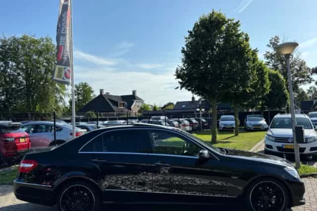 Mercedes-Benz E-Klasse (2009) thumbnail 4