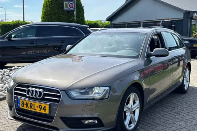 Audi A4 (2013) thumbnail 1