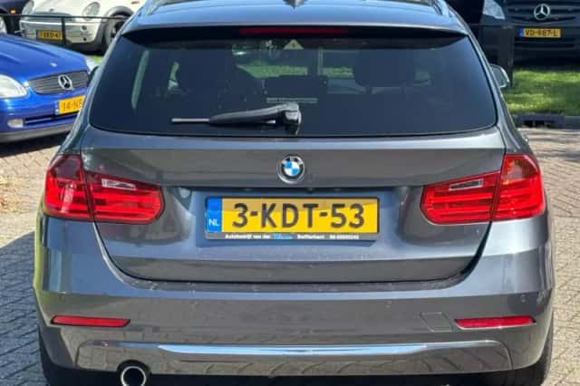 BMW 3-Serie (2013) thumbnail 6