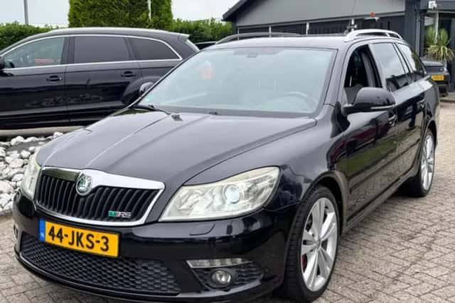 Škoda Octavia (2009) thumbnail 1