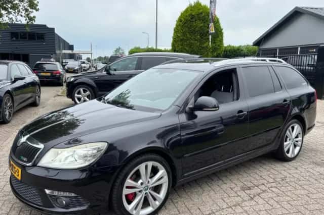 Škoda Octavia (2009) thumbnail 4