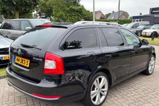 Škoda Octavia (2009) thumbnail 6