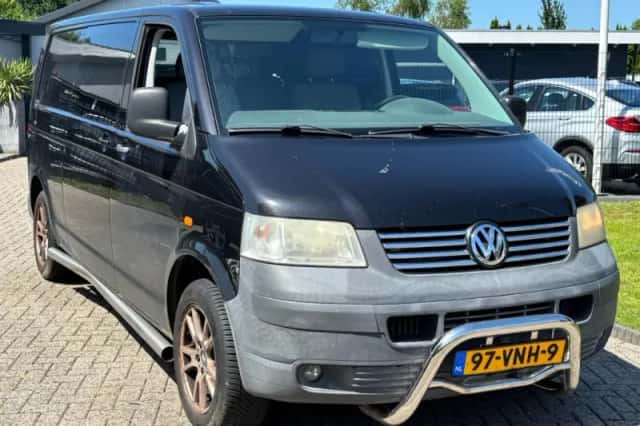 Volkswagen Transporter (2008) thumbnail 2