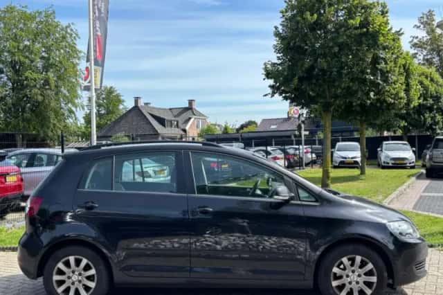 Volkswagen Golf (2010) thumbnail 4