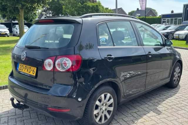 Volkswagen Golf (2010) thumbnail 5