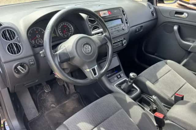 Volkswagen Golf (2010) thumbnail 6