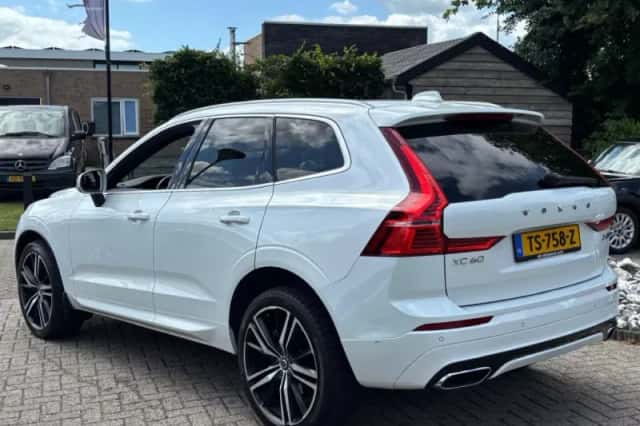 Volvo XC60 (2018) thumbnail 6