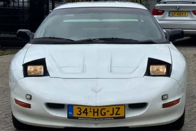 Pontiac Firebird (1994) thumbnail 2