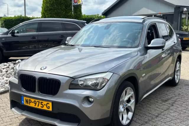BMW X1 (2011) thumbnail 1