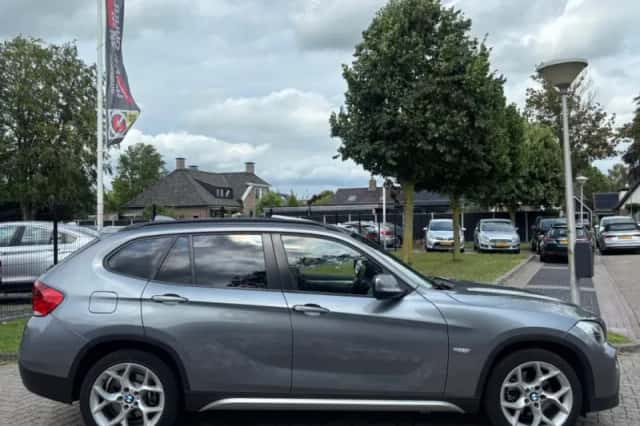 BMW X1 (2011) thumbnail 5