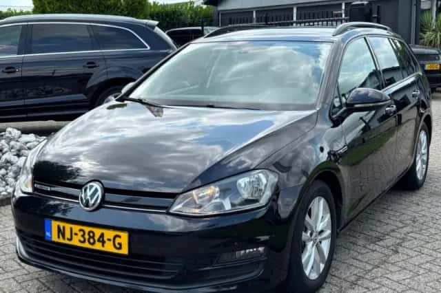 Volkswagen Golf (2017) thumbnail 1