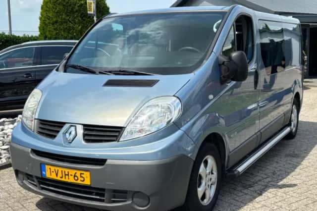 Renault Trafic (2010) thumbnail 1