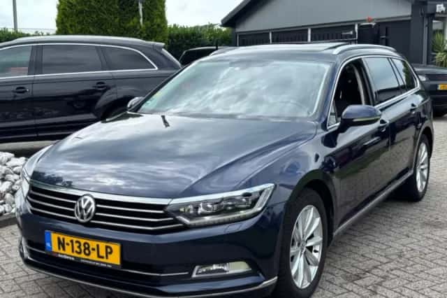 Volkswagen Passat (2016) thumbnail 1
