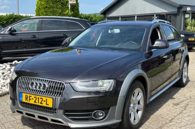 Audi A4 Allroad (2012) thumbnail 1