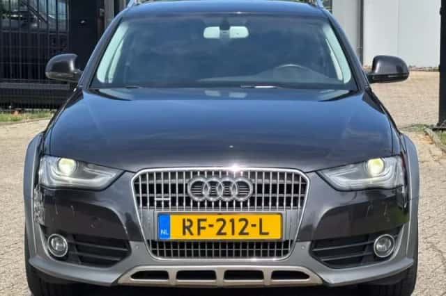Audi A4 Allroad (2012) thumbnail 2
