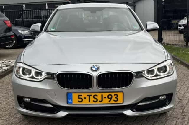 BMW 3-Serie (2014) thumbnail 2