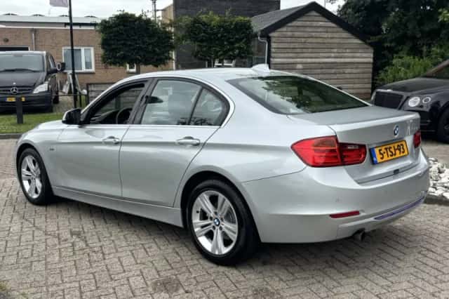 BMW 3-Serie (2014) thumbnail 6