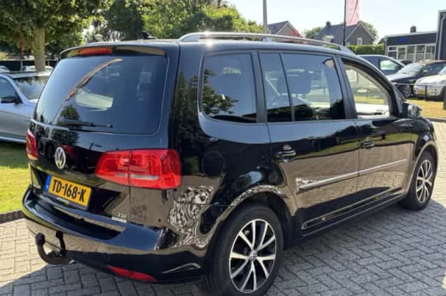 Volkswagen Touran (2013) thumbnail 5