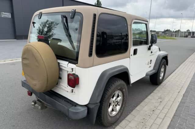 Jeep Wrangler (1999) thumbnail 2
