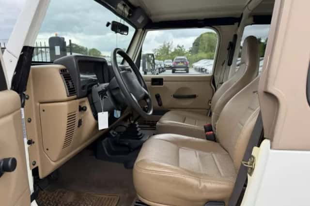 Jeep Wrangler (1999) thumbnail 5