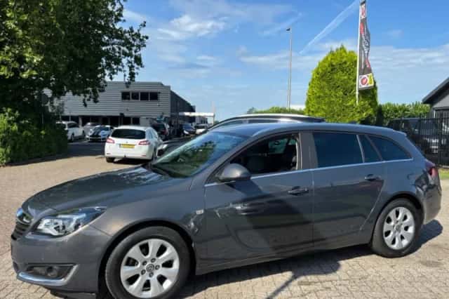 Opel Insignia (2016) thumbnail 4