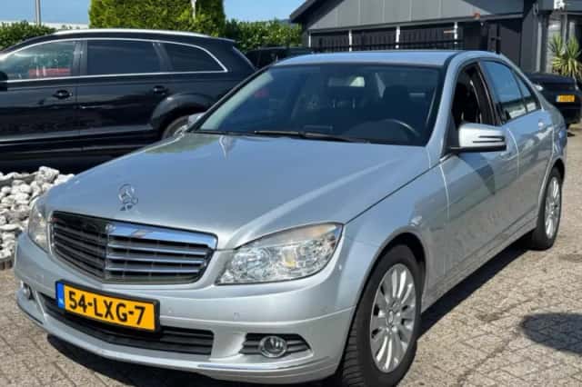 Mercedes-Benz C-Klasse (2010) thumbnail 1