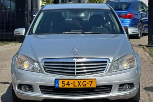Mercedes-Benz C-Klasse (2010) thumbnail 2